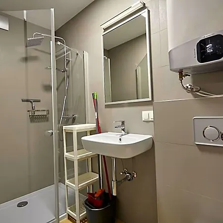 House Family Hotel *